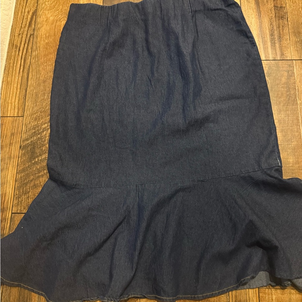 Chic Blue Denim Midi Skirt